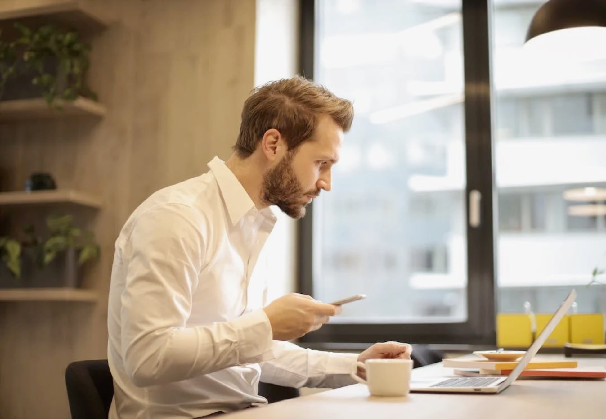 Customs consultant making a call